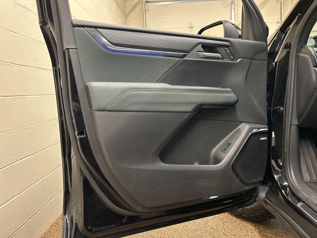 used 2024 GMC Acadia car, priced at $41,500