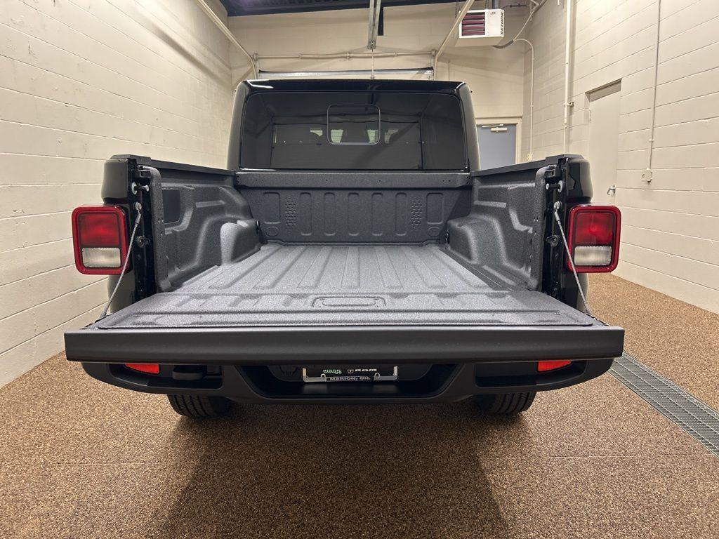 new 2026 Jeep Gladiator car, priced at $48,450