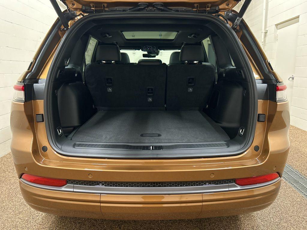 new 2026 Jeep Grand Cherokee car, priced at $51,187