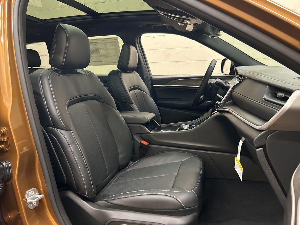 new 2026 Jeep Grand Cherokee car, priced at $51,187