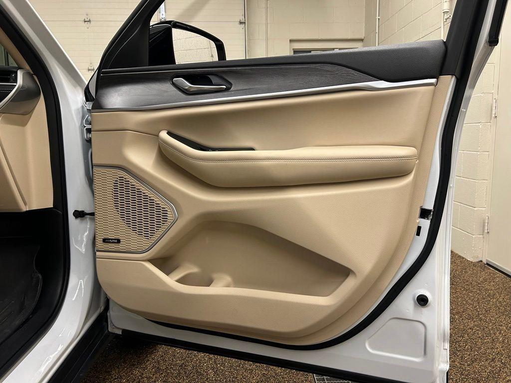 used 2022 Jeep Grand Cherokee car, priced at $26,602