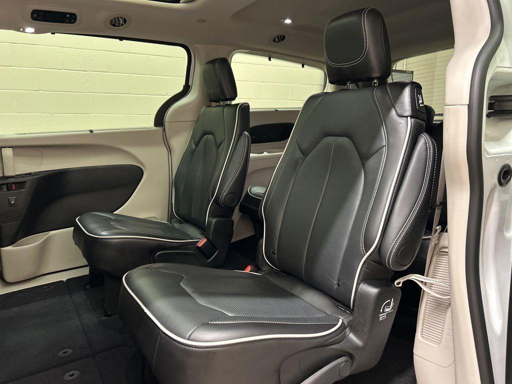 used 2024 Chrysler Pacifica car, priced at $36,000