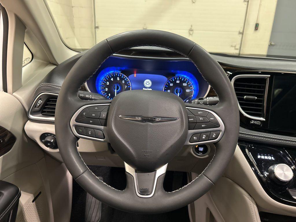 used 2024 Chrysler Pacifica car, priced at $36,000