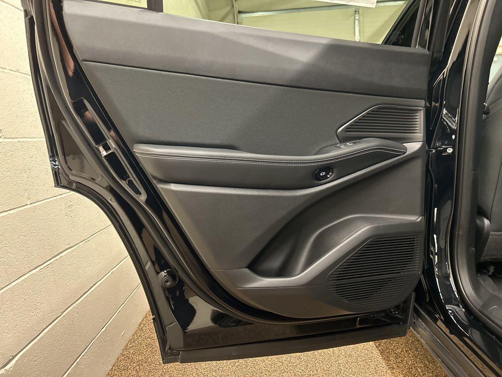 new 2026 Jeep Cherokee car, priced at $39,052