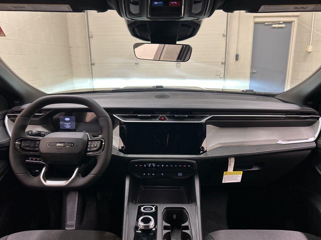 new 2026 Jeep Cherokee car, priced at $39,052