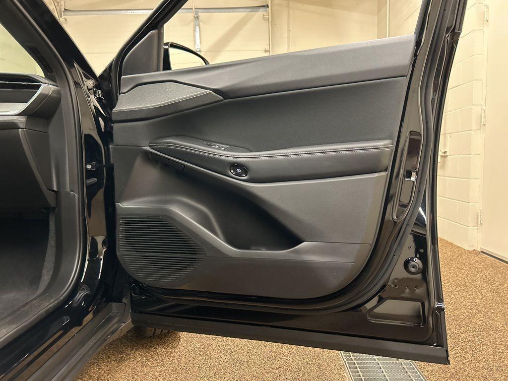 new 2026 Jeep Cherokee car, priced at $39,052