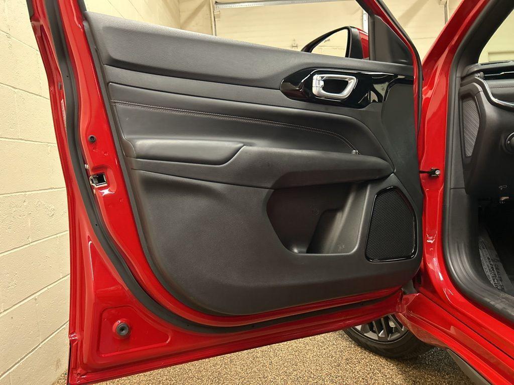 used 2022 Jeep Compass car, priced at $28,000