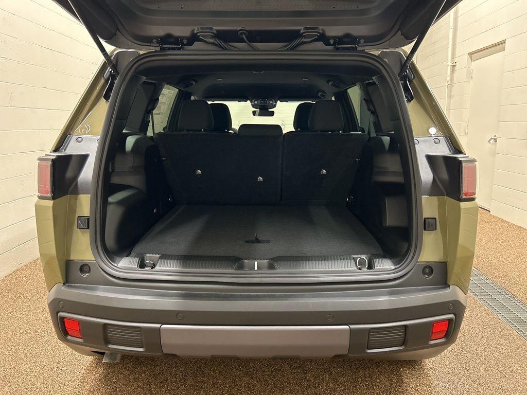 new 2026 Jeep Cherokee car, priced at $39,100