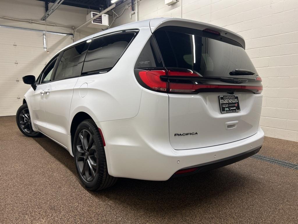 new 2026 Chrysler Pacifica car, priced at $46,260