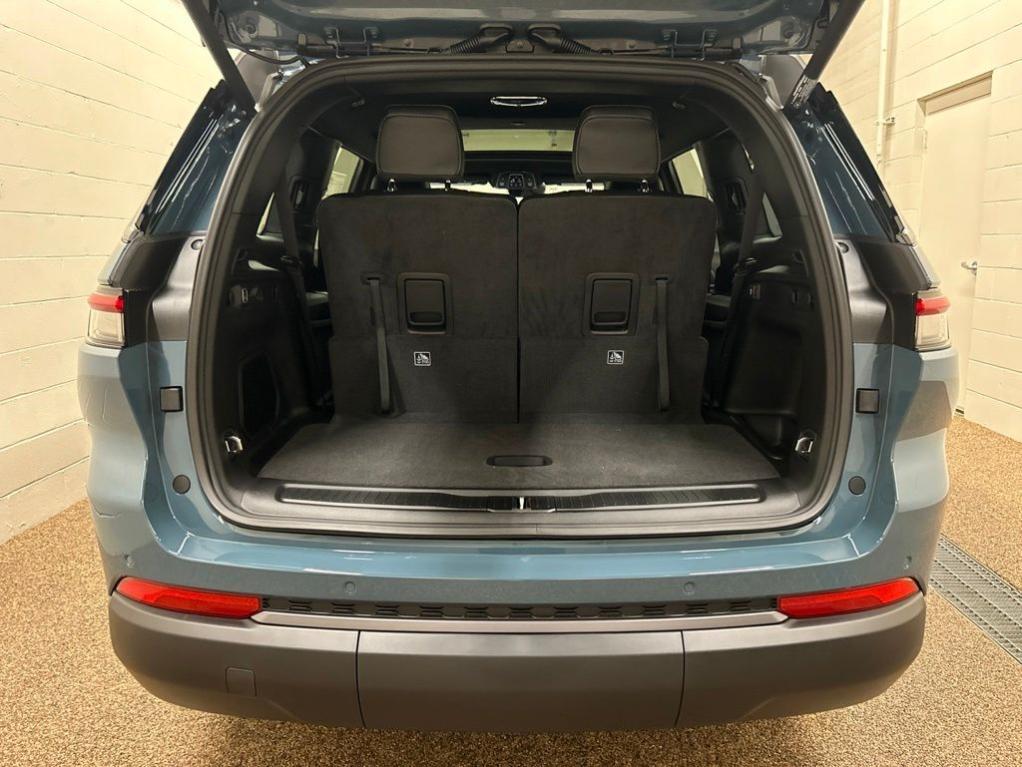 new 2026 Jeep Grand Cherokee L car, priced at $49,911
