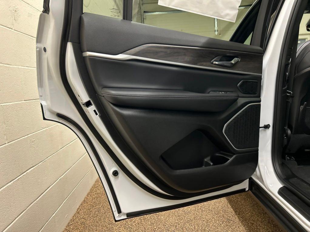 new 2026 Jeep Grand Cherokee L car, priced at $49,911
