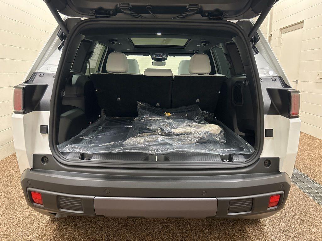 new 2026 Jeep Cherokee car, priced at $43,161
