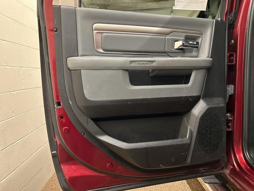 used 2019 Ram 1500 Classic car, priced at $25,000