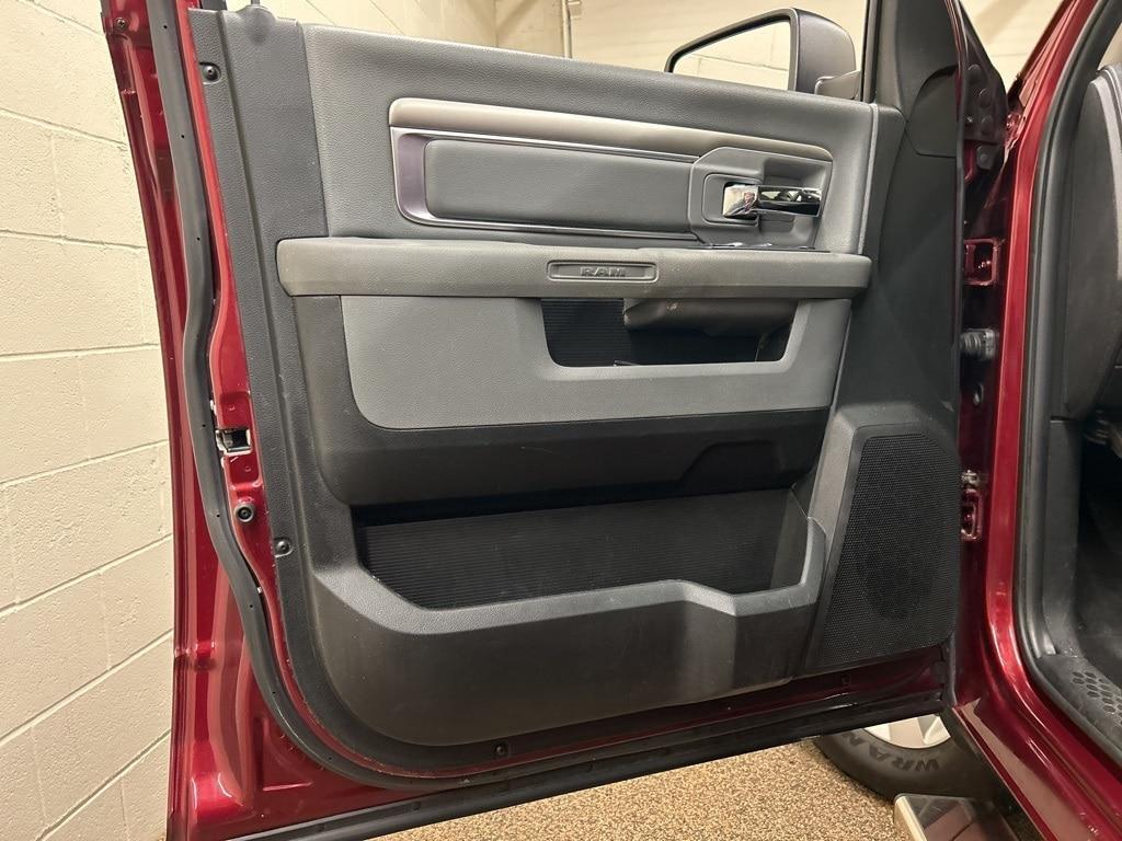 used 2019 Ram 1500 Classic car, priced at $25,000