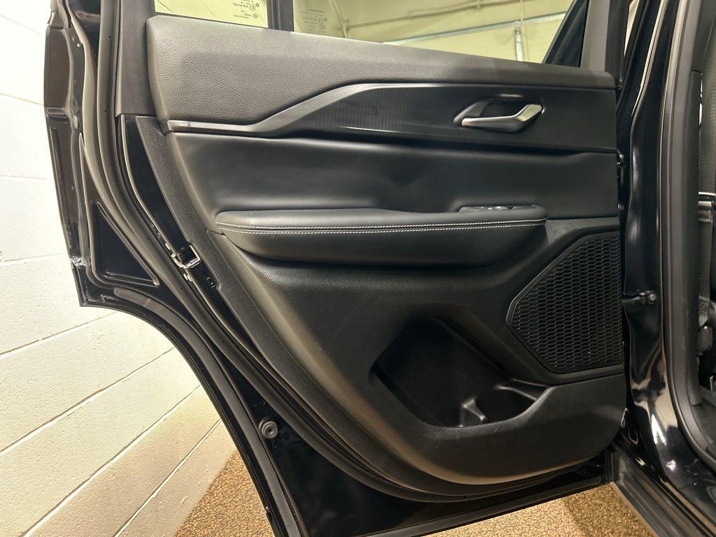 used 2024 Jeep Grand Cherokee car, priced at $35,800