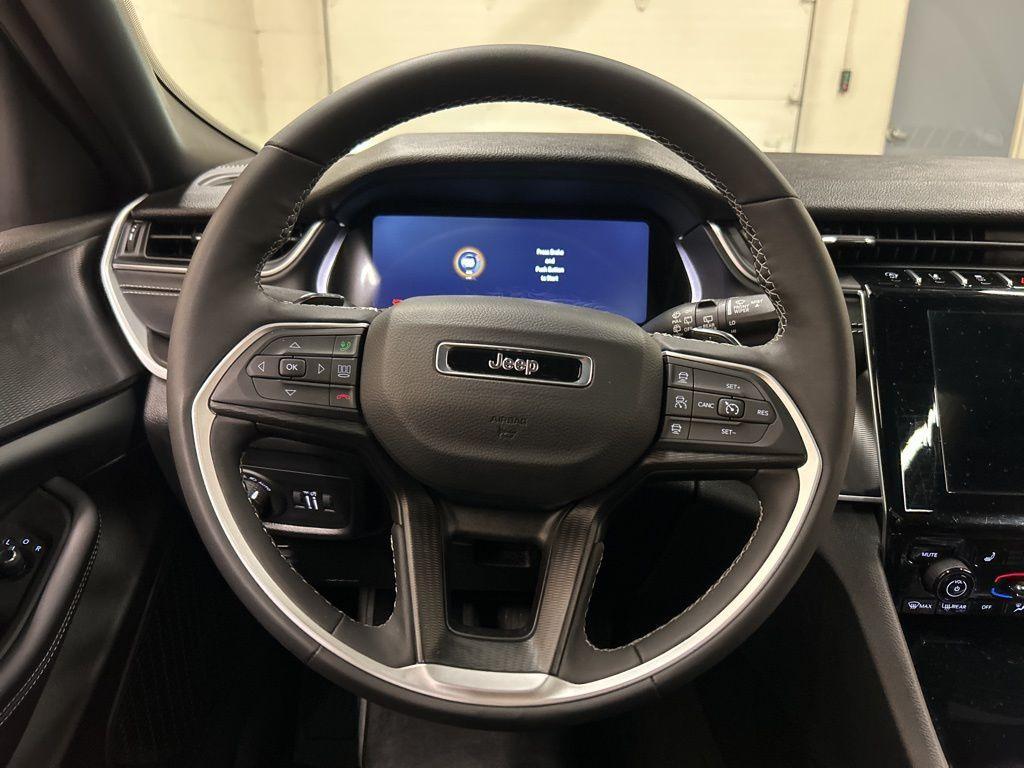 used 2024 Jeep Grand Cherokee car, priced at $35,800