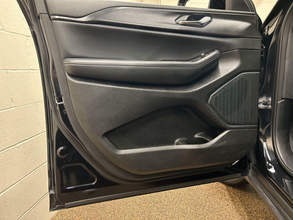 used 2024 Jeep Grand Cherokee car, priced at $35,800