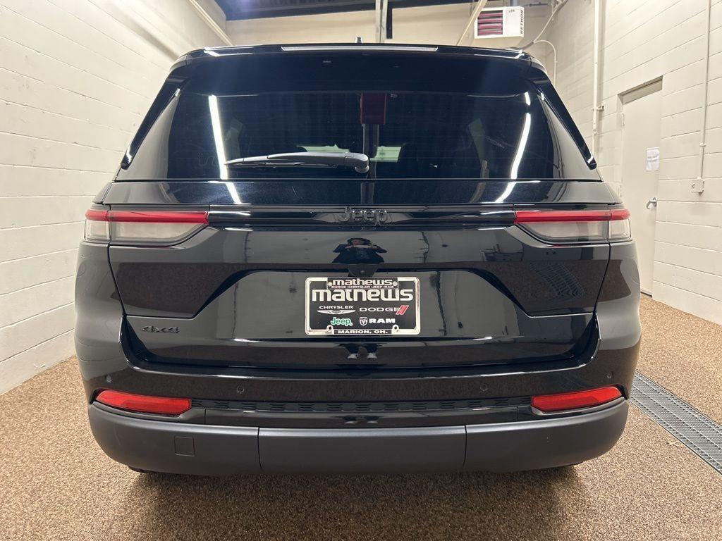 used 2024 Jeep Grand Cherokee car, priced at $35,800