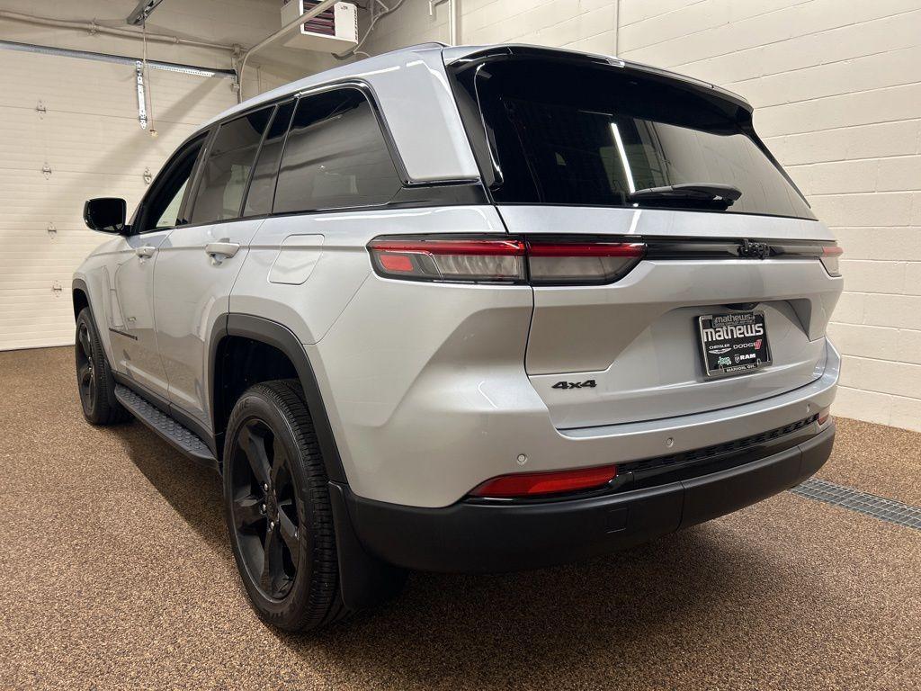 used 2024 Jeep Grand Cherokee car, priced at $37,000
