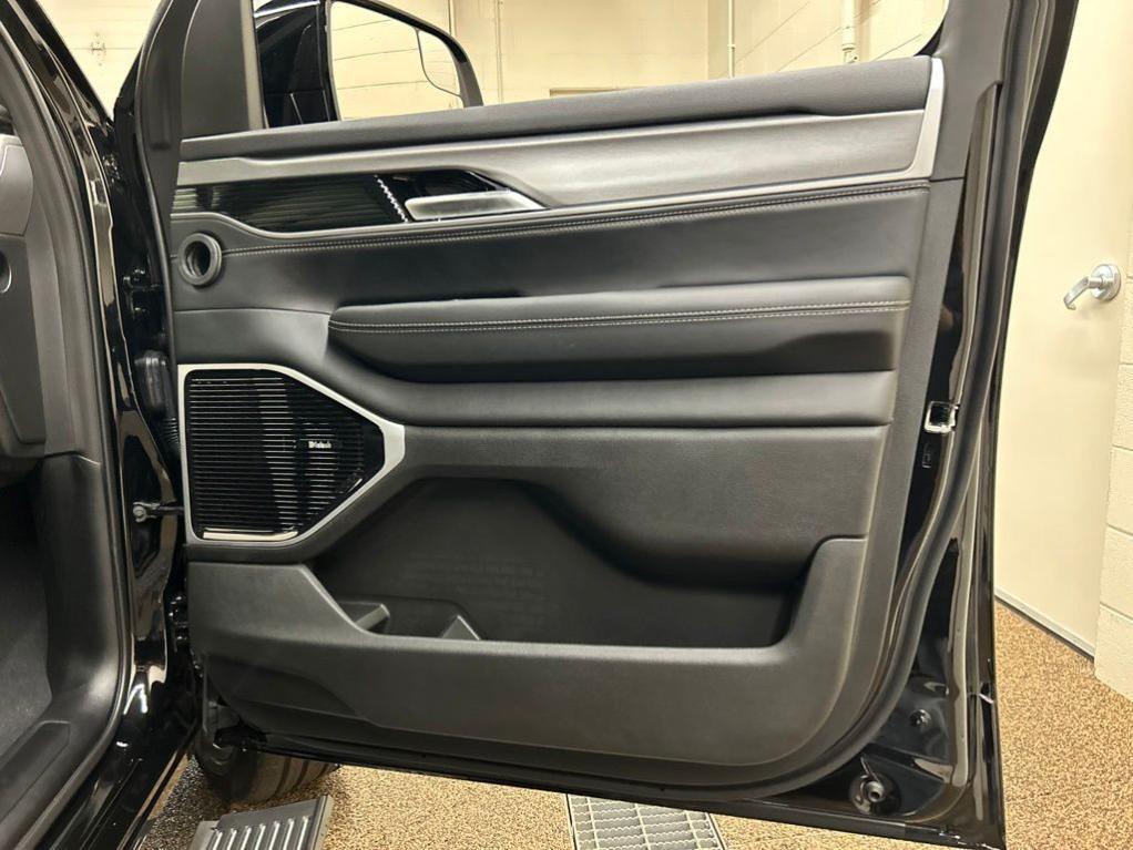 new 2026 Jeep Grand Wagoneer car, priced at $81,667