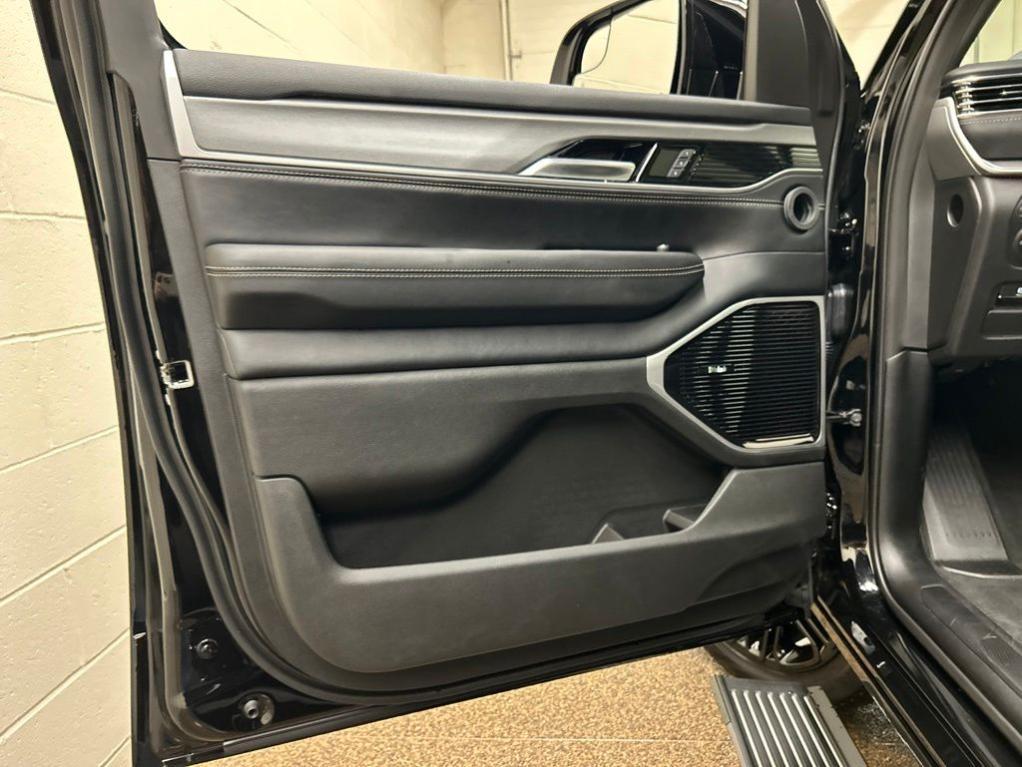 new 2026 Jeep Grand Wagoneer car, priced at $81,667