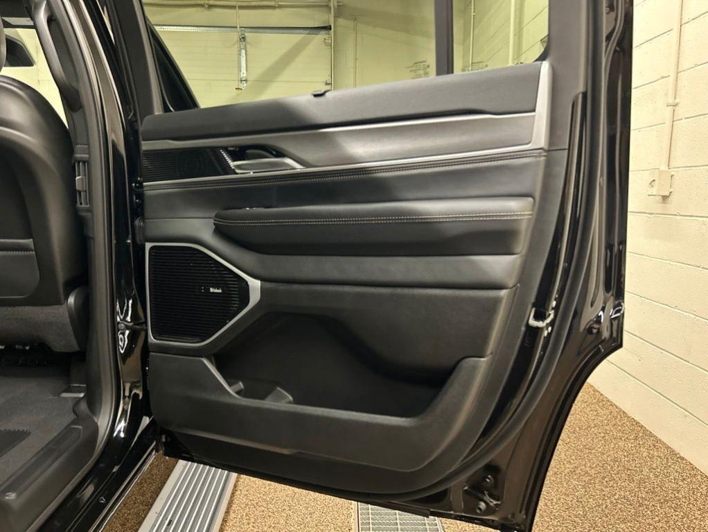 new 2026 Jeep Grand Wagoneer car, priced at $81,667