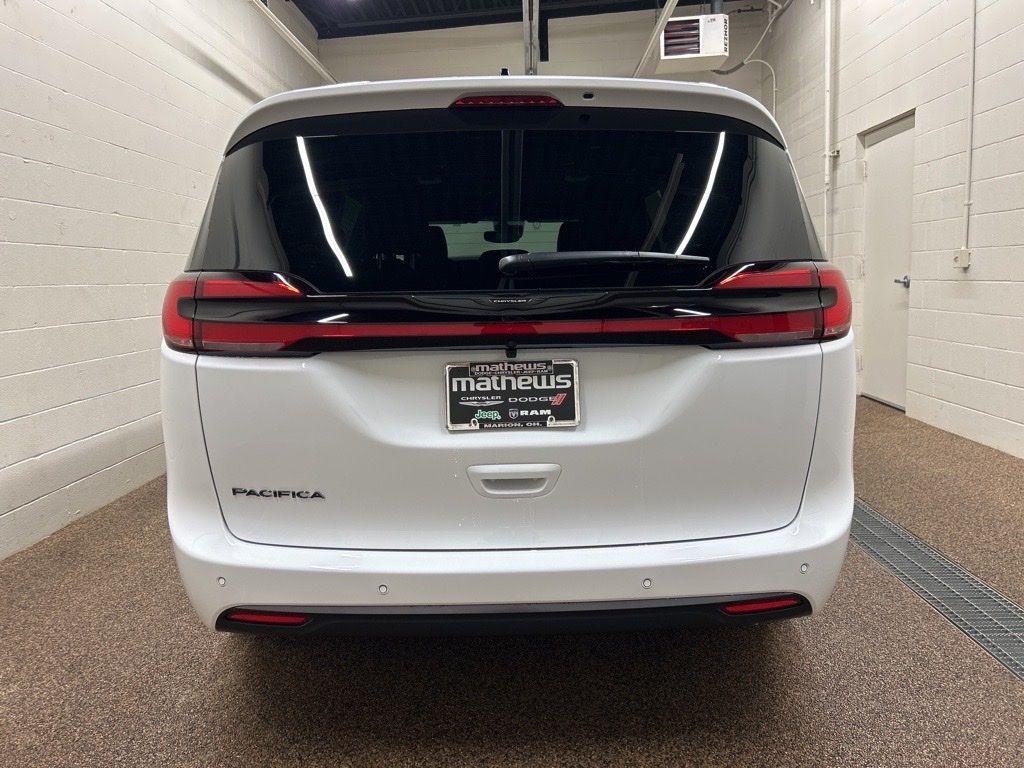 new 2026 Chrysler Pacifica car, priced at $40,389