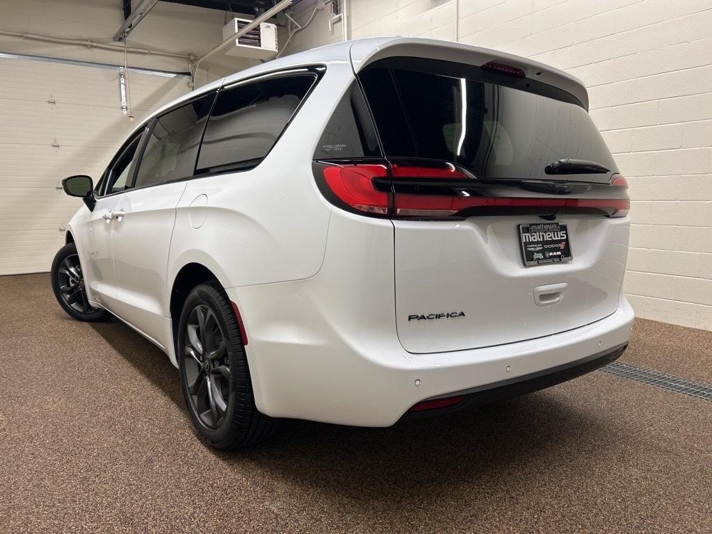 new 2026 Chrysler Pacifica car, priced at $44,365
