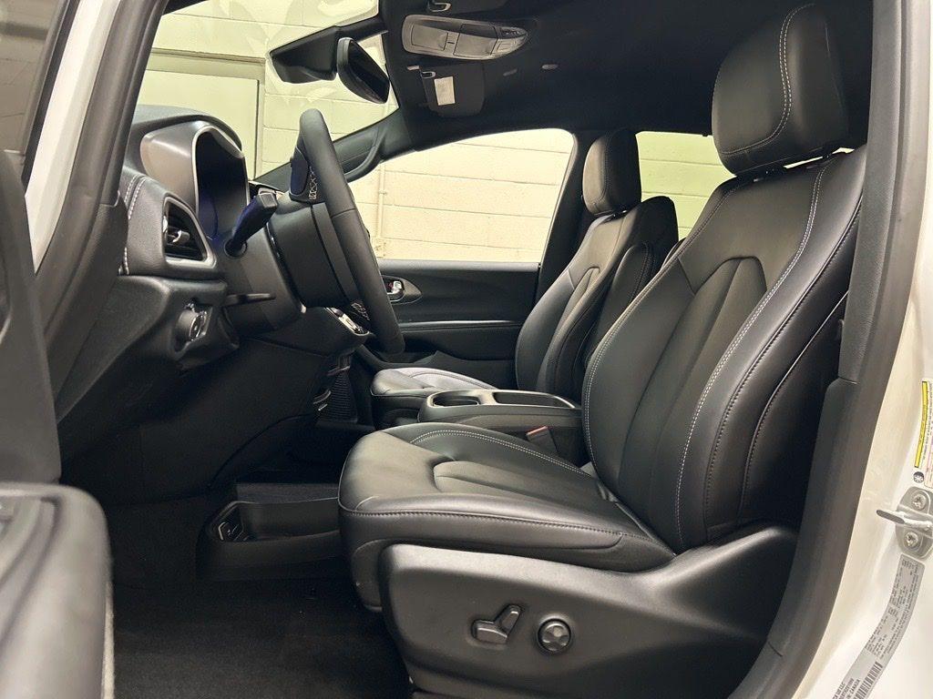 new 2026 Chrysler Pacifica car, priced at $40,389