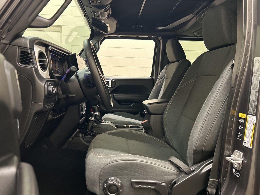 used 2024 Jeep Gladiator car, priced at $38,000