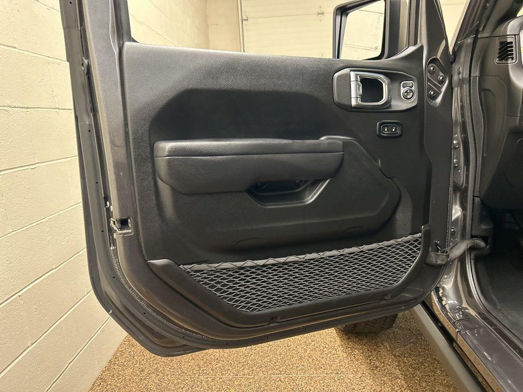 used 2024 Jeep Gladiator car, priced at $38,000