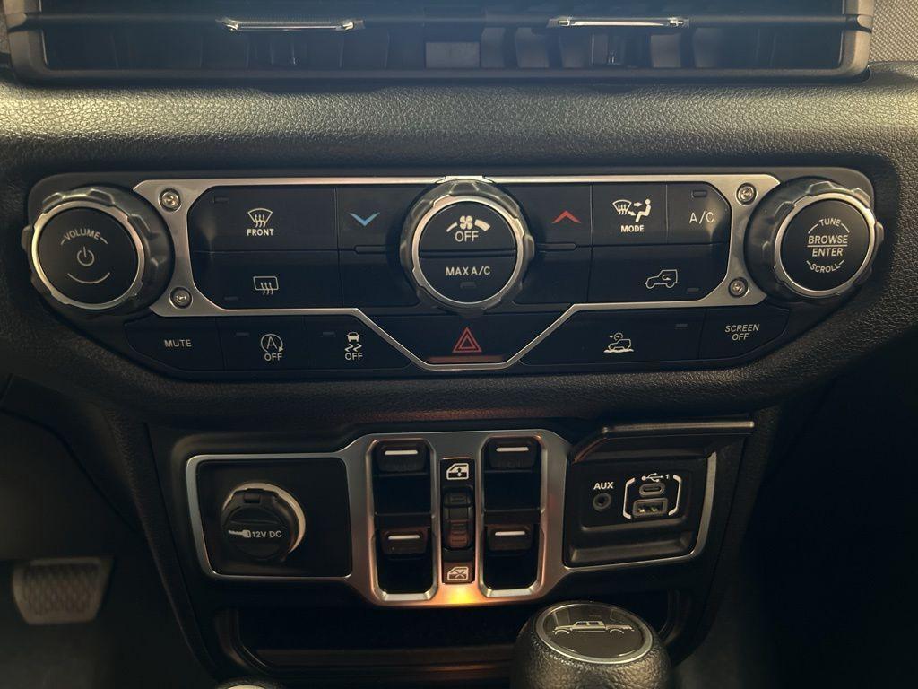 used 2024 Jeep Gladiator car, priced at $38,000