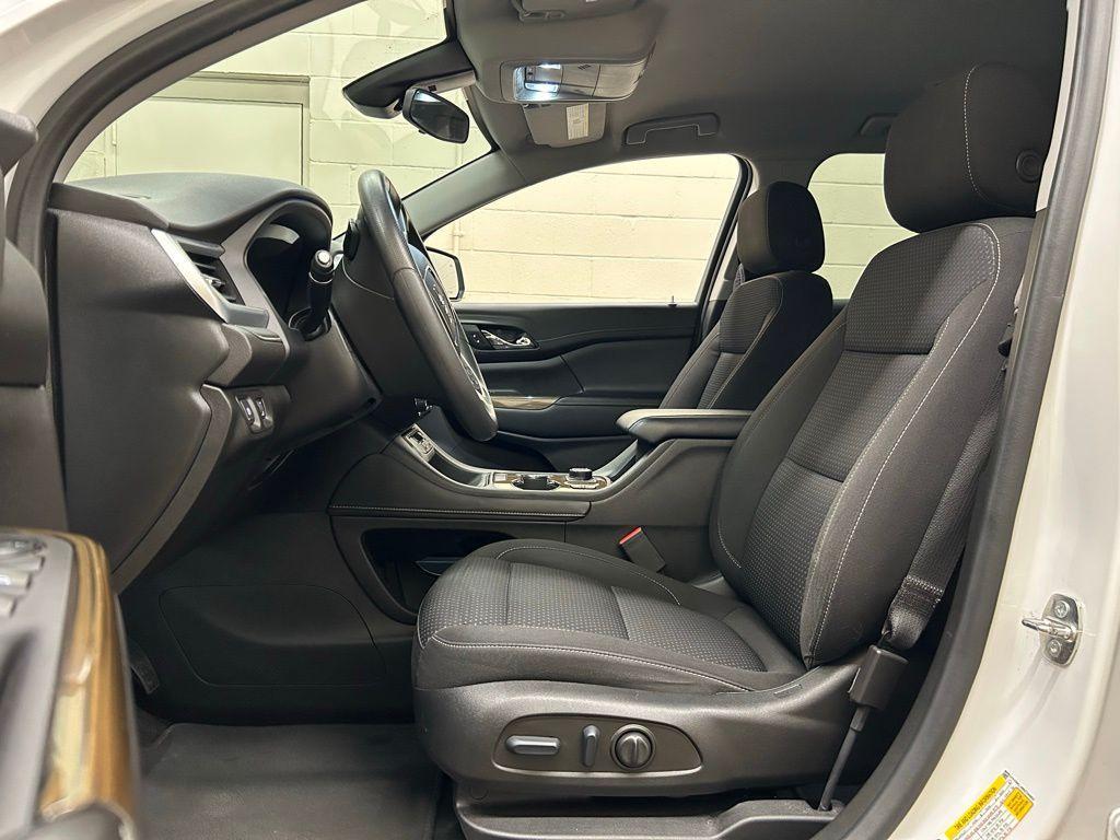 used 2022 GMC Acadia car, priced at $23,500