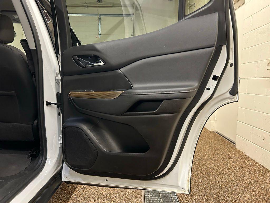 used 2022 GMC Acadia car, priced at $23,500