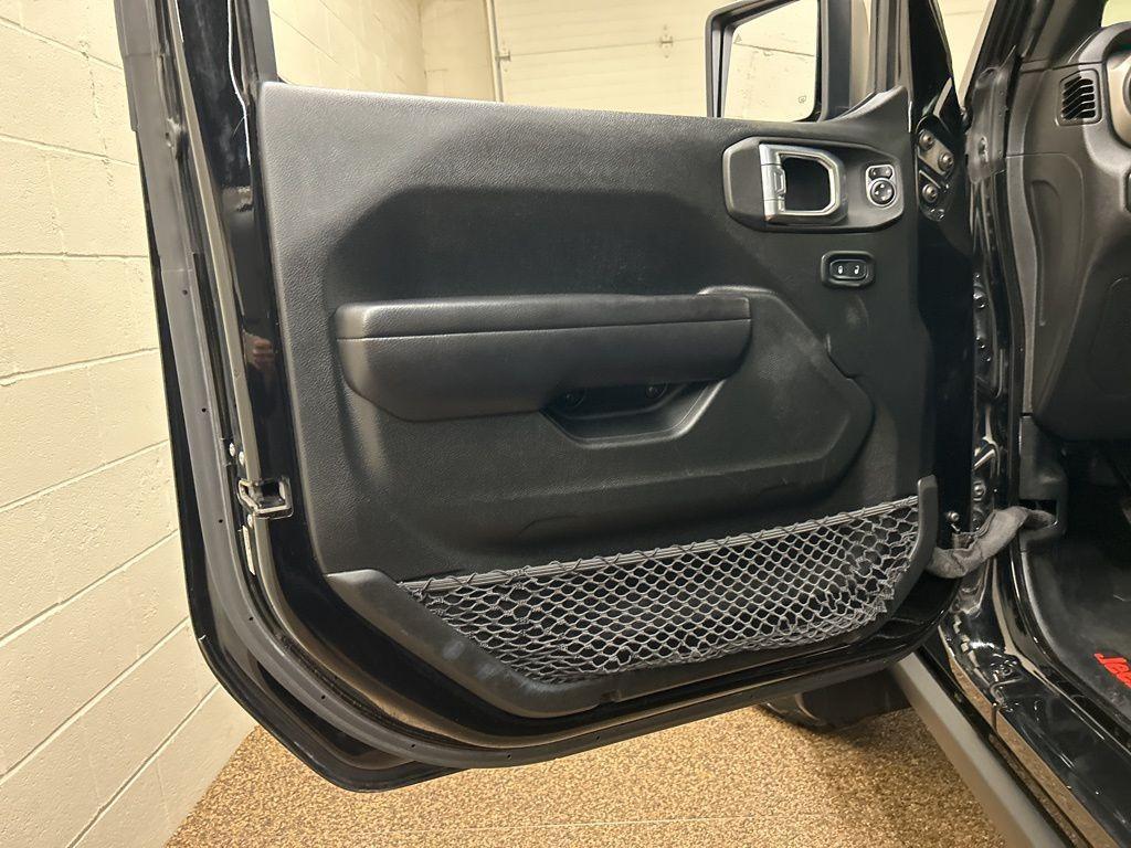 used 2021 Jeep Gladiator car, priced at $27,000