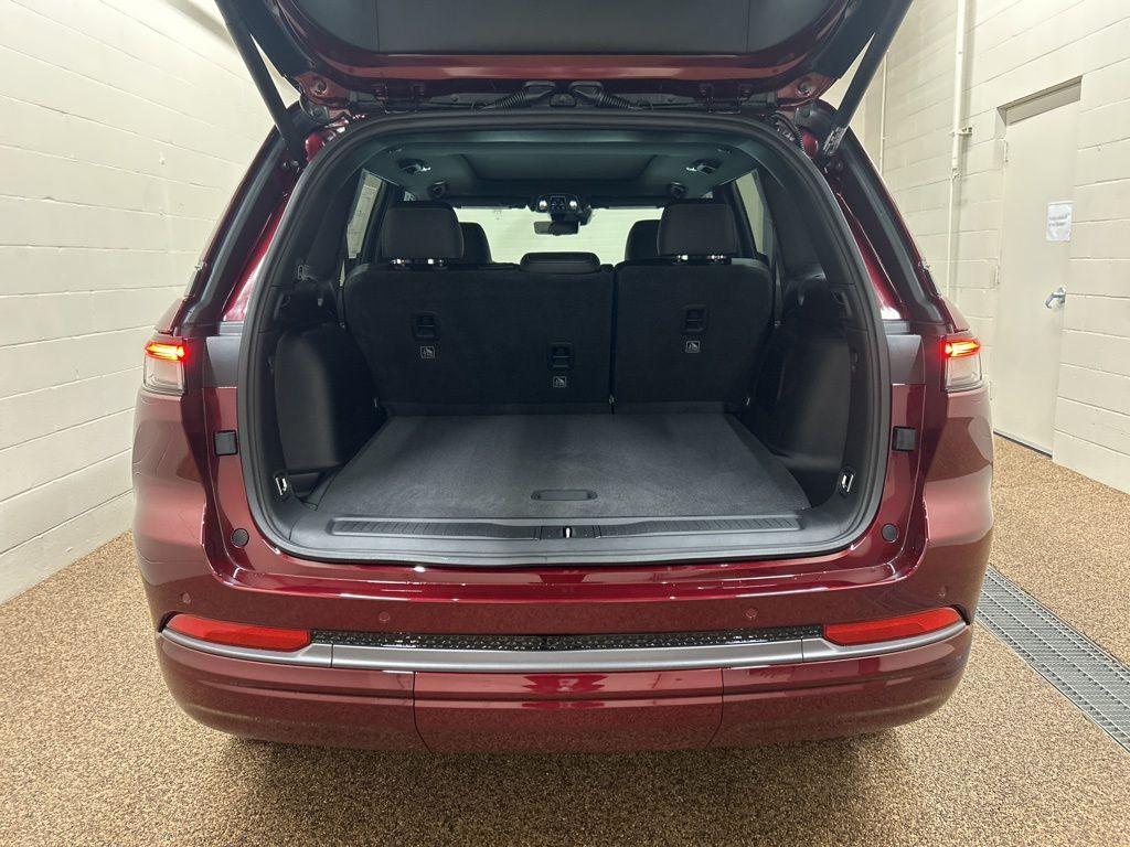 new 2026 Jeep Grand Cherokee car, priced at $50,744