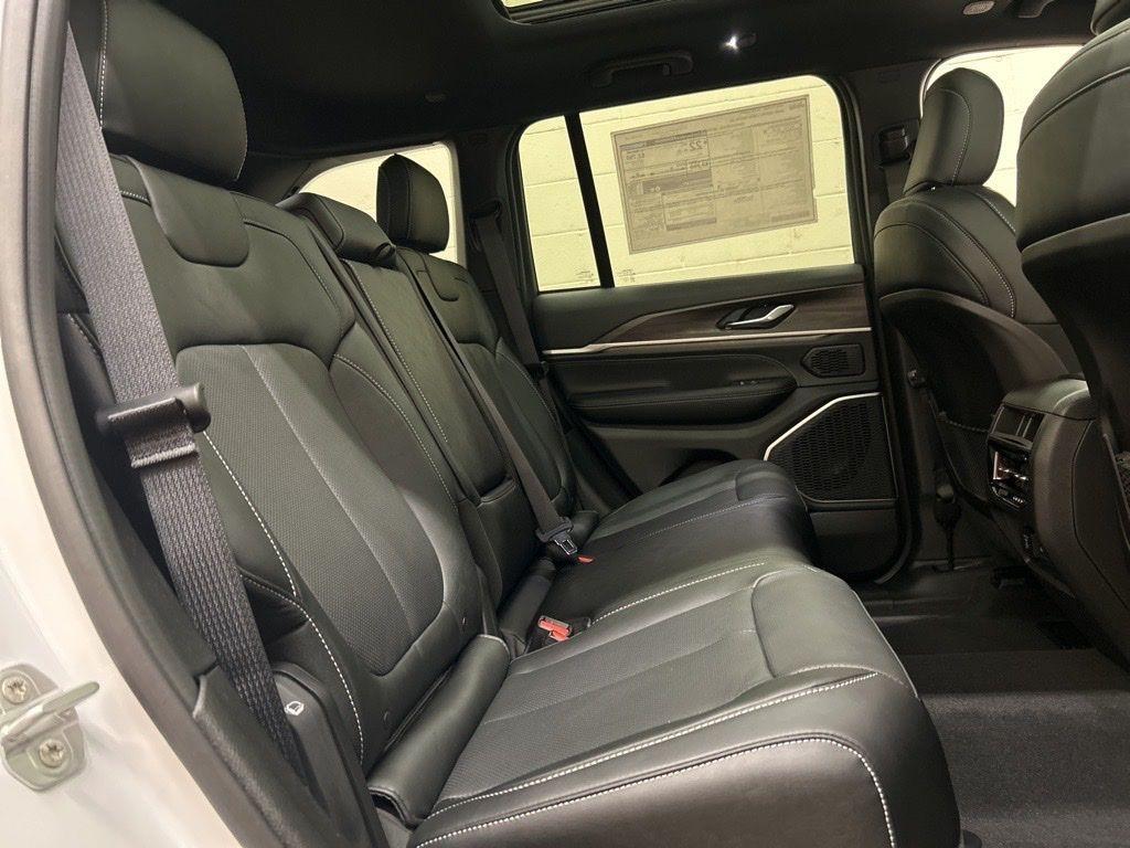 new 2026 Jeep Grand Cherokee car, priced at $50,651