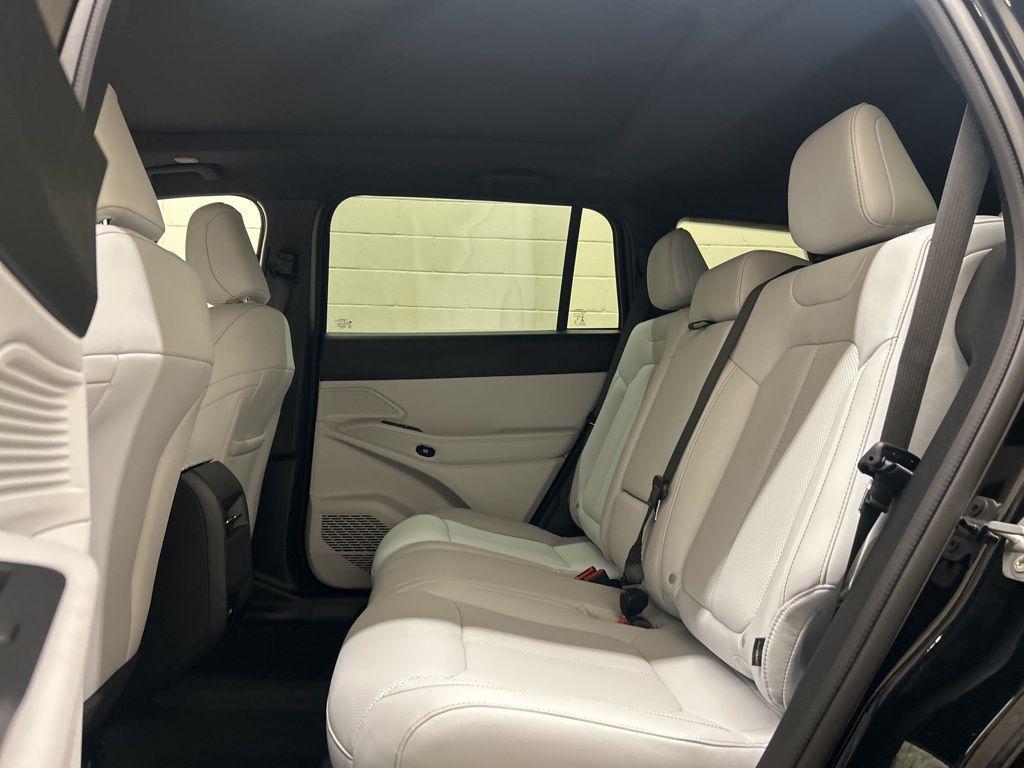 new 2026 Jeep Cherokee car, priced at $43,470