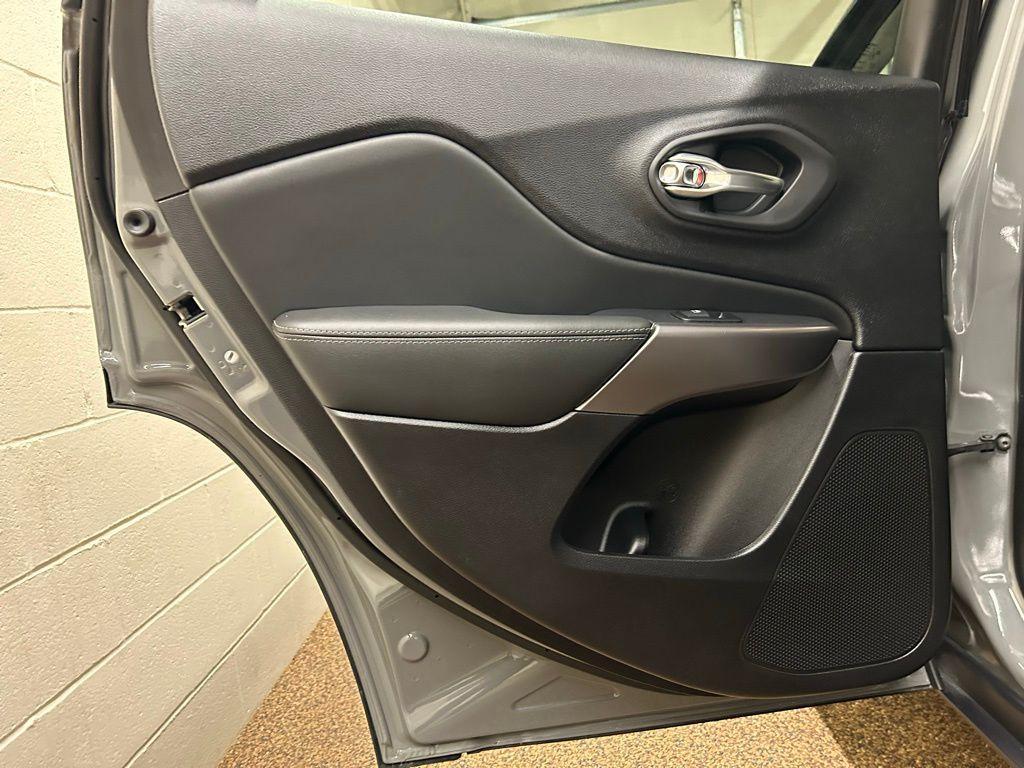 used 2022 Jeep Cherokee car, priced at $25,800