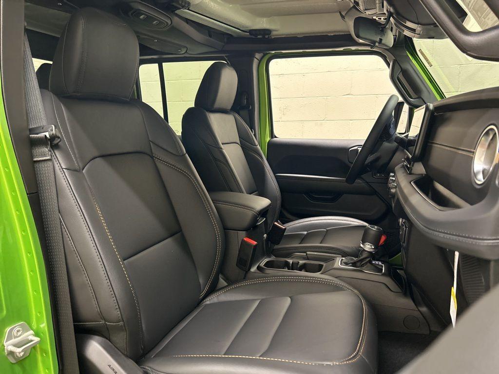 new 2026 Jeep Gladiator car, priced at $48,450