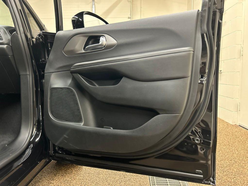 new 2027 Chrysler Pacifica car, priced at $52,180