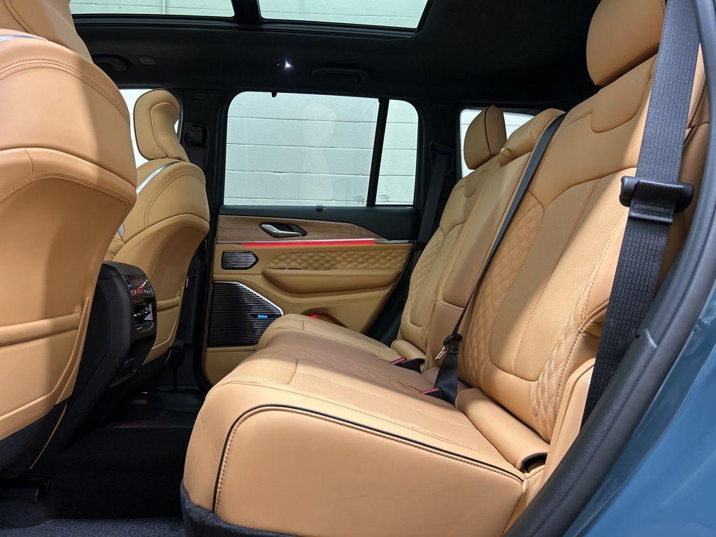 new 2026 Jeep Grand Cherokee car, priced at $60,712