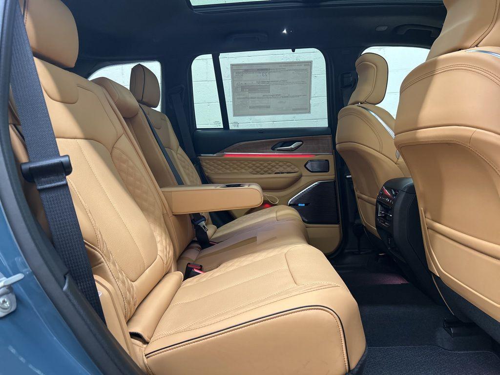 new 2026 Jeep Grand Cherokee car, priced at $60,712