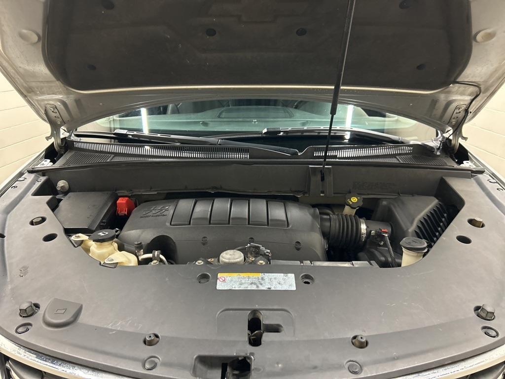 used 2015 Chevrolet Traverse car, priced at $10,000
