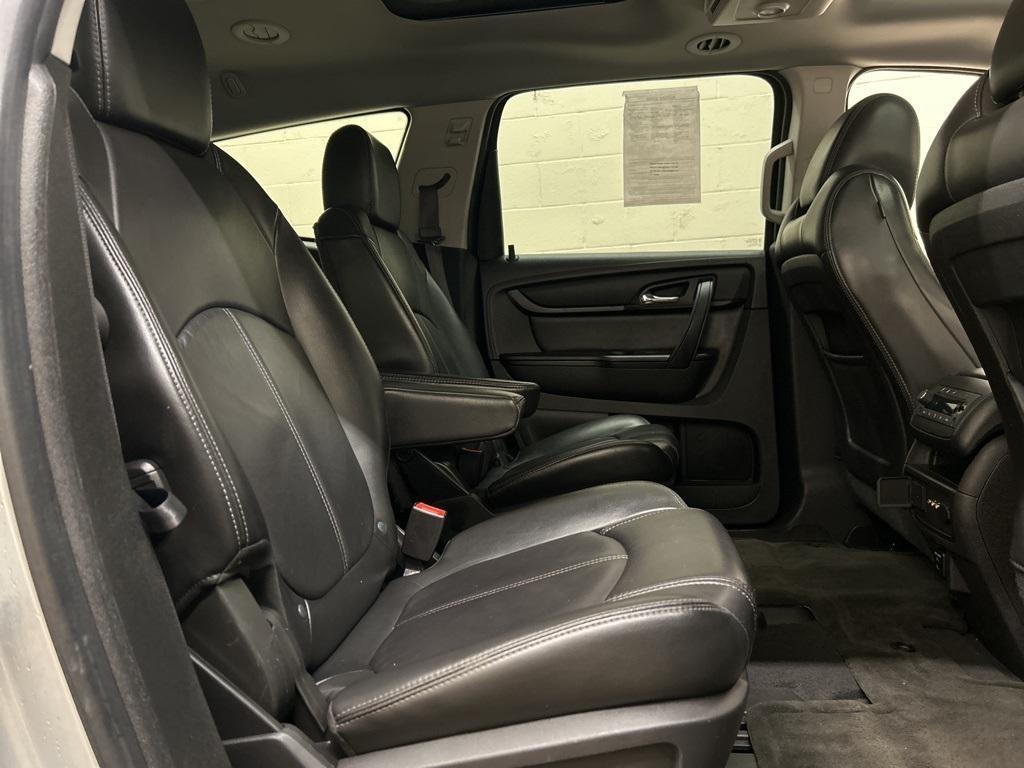 used 2015 Chevrolet Traverse car, priced at $10,000