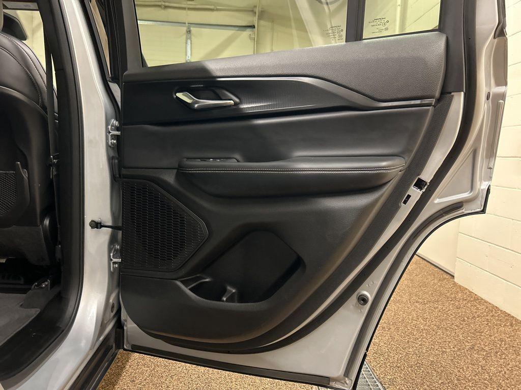 used 2025 Jeep Grand Cherokee car, priced at $34,500