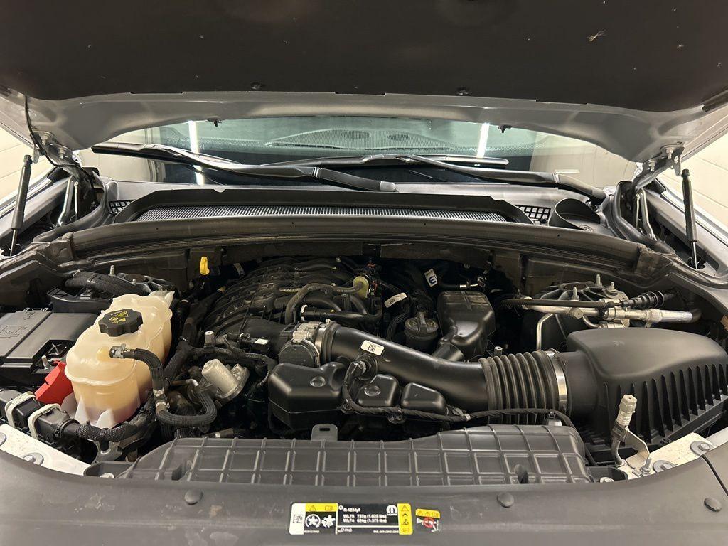 used 2025 Jeep Grand Cherokee car, priced at $34,500