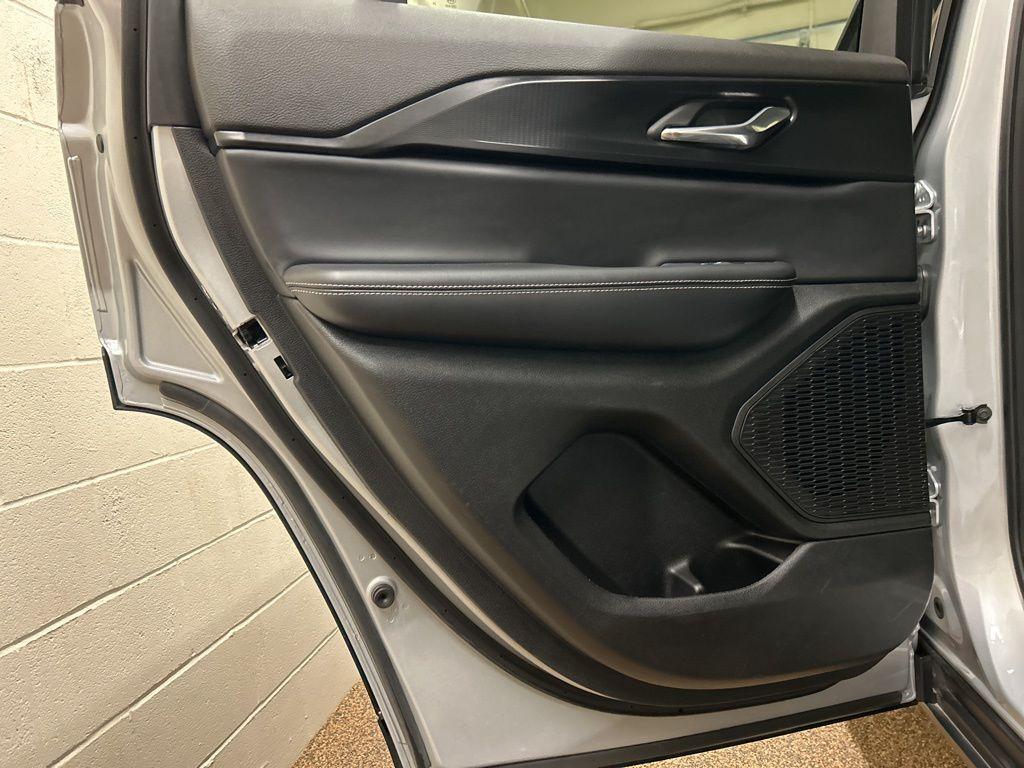 used 2025 Jeep Grand Cherokee car, priced at $34,500