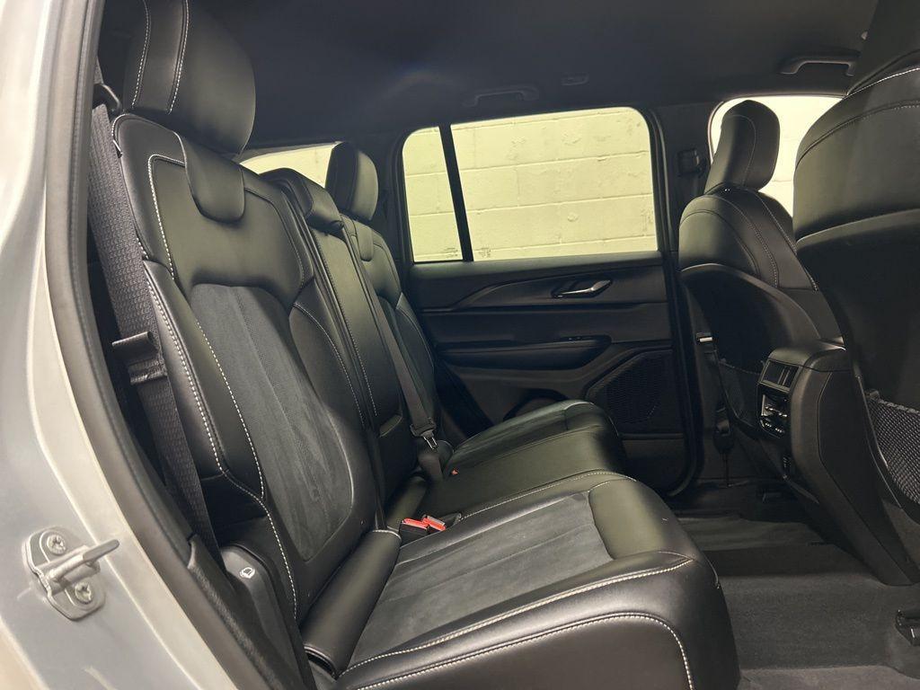 used 2025 Jeep Grand Cherokee car, priced at $34,500