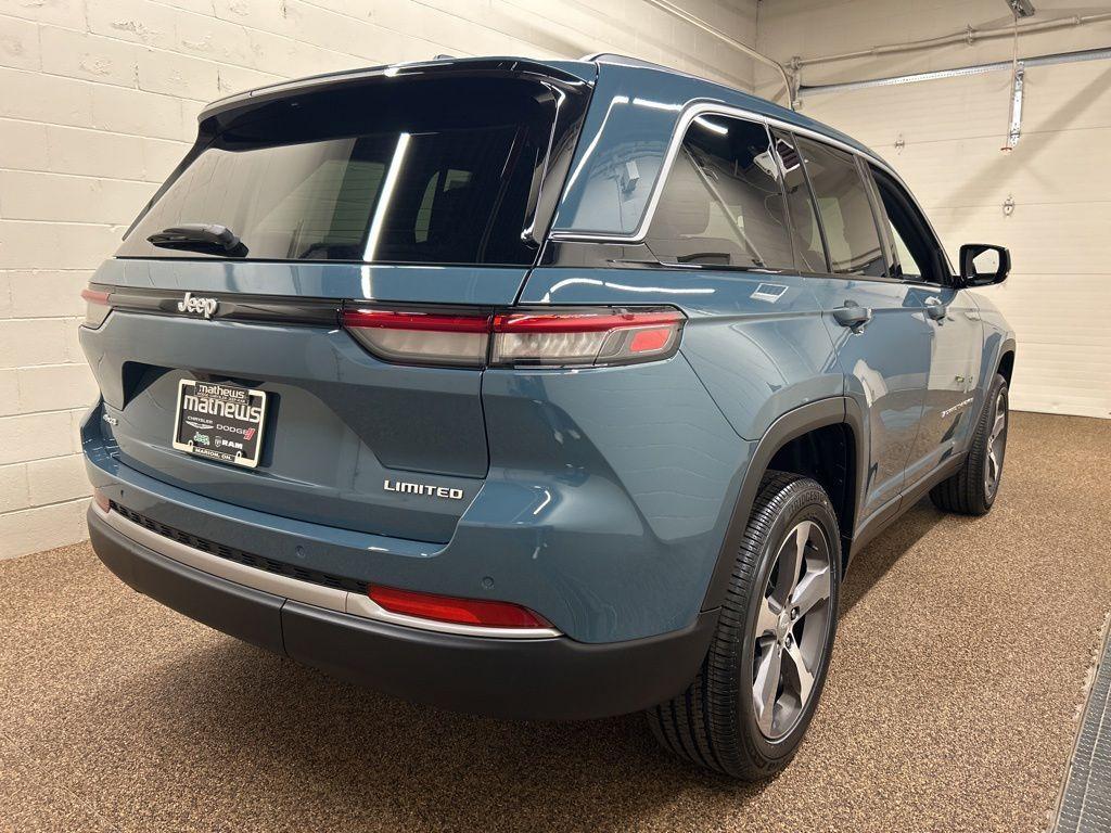 new 2026 Jeep Grand Cherokee car, priced at $47,051